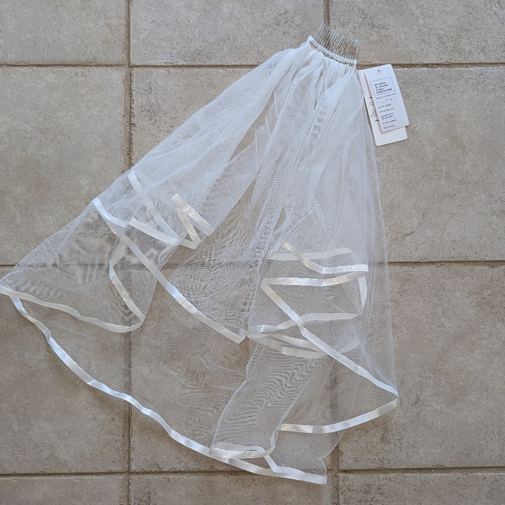 Two Tier Satin Trim Veil